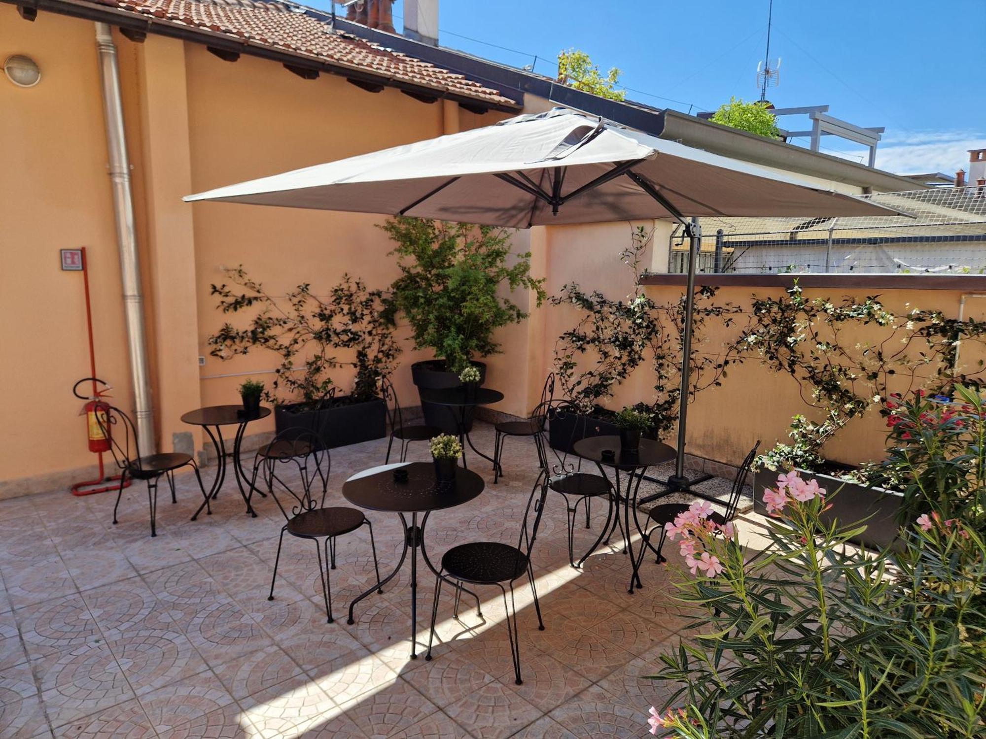 La Ca' Di Sogn Aparthotel Pavia Exteriör bild